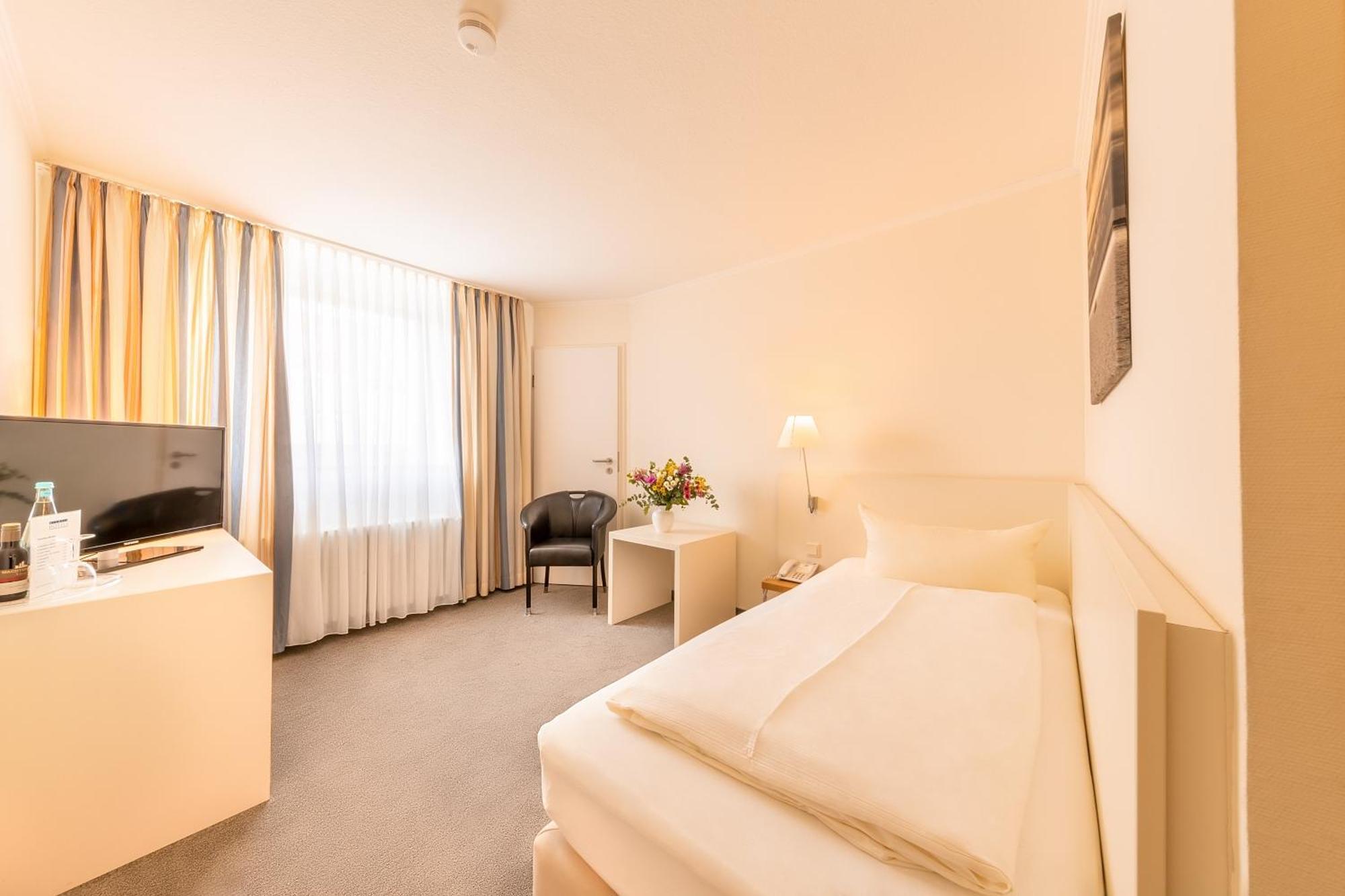 Michels Strandhotel Germania Norderney Exterior photo
